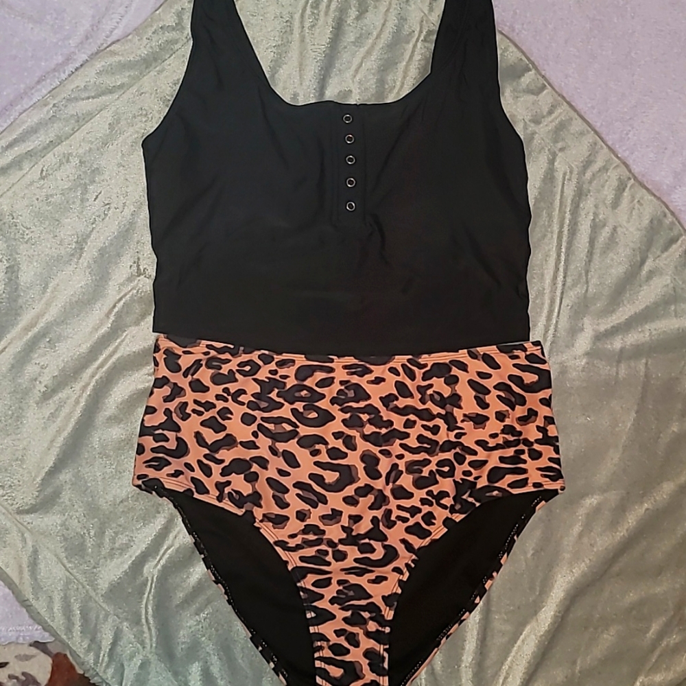 Brand New The Maggie Two Piece Swimwear